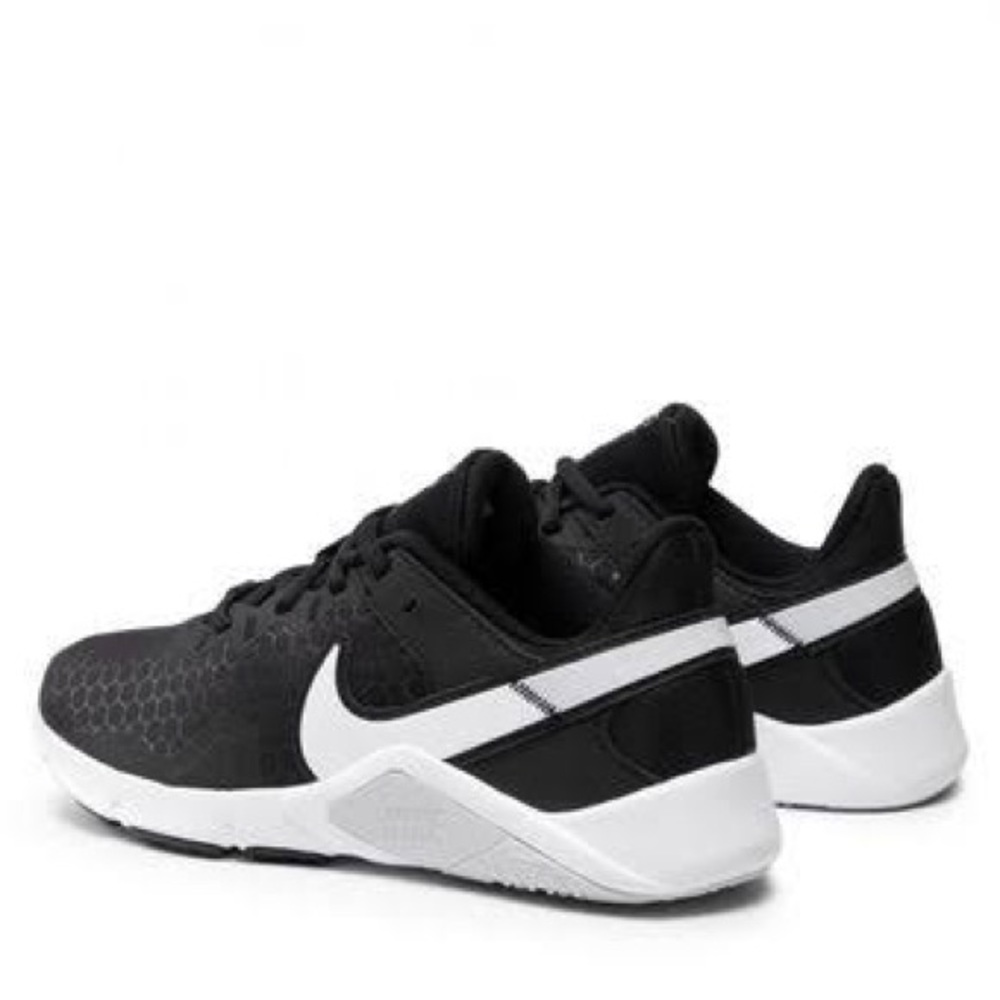 Nike legend women